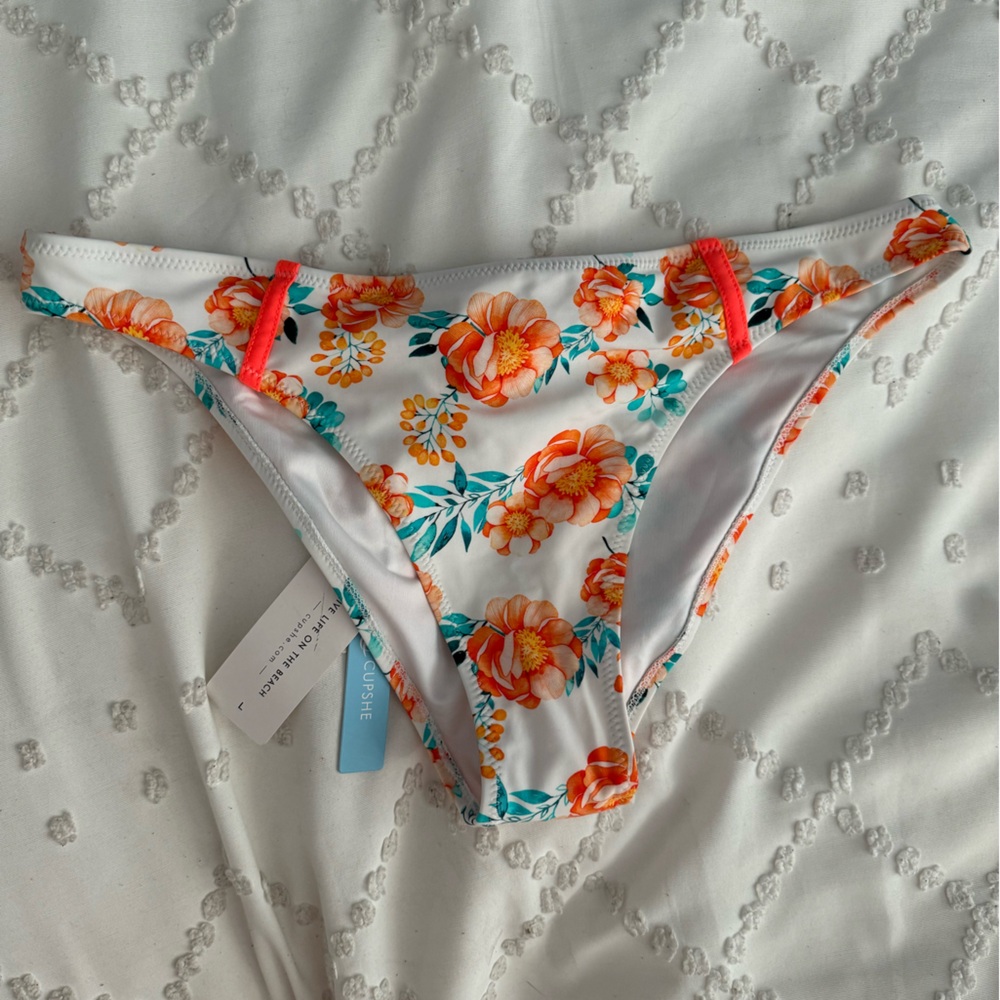 NWT Cupshe Floral bikini bottom size L